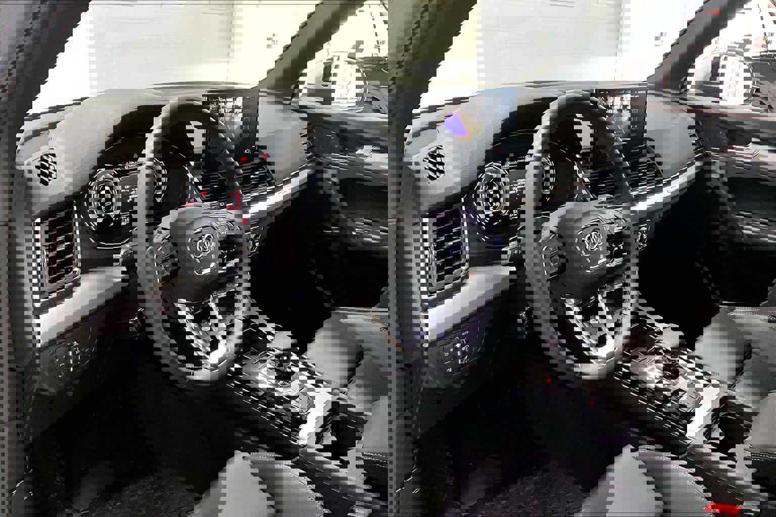 Used 2025 Audi Q5 2.0T Premium image 2