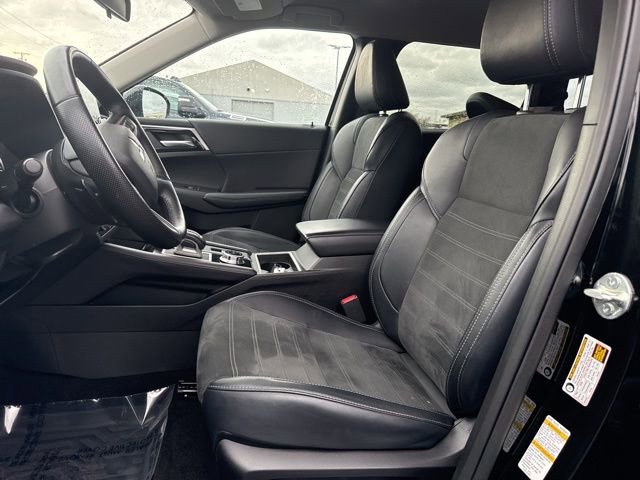 Used 2024 Mitsubishi Outlander SE image 23