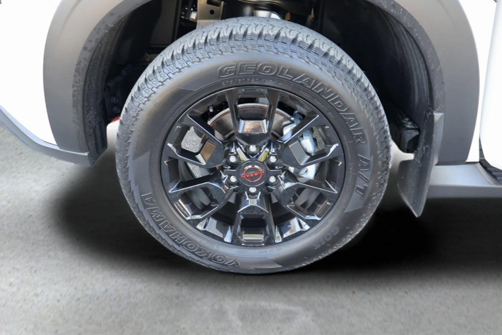 Used 2025 Nissan Armada PRO-4X w/ Pro-4X Premium Package image 9