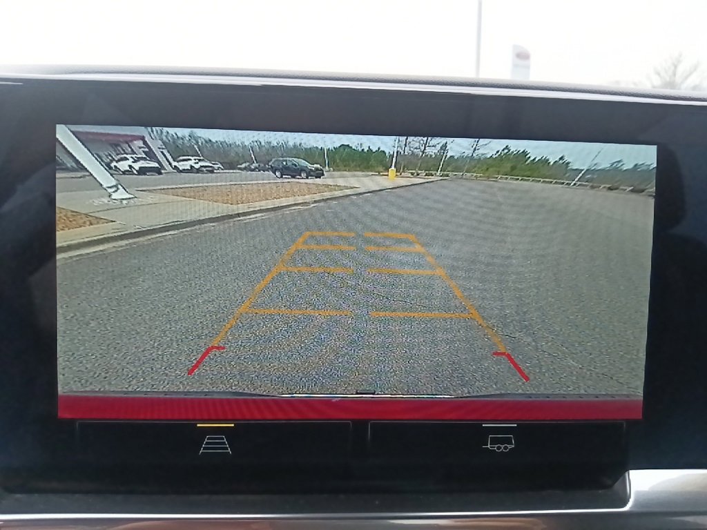 Used 2022 Chevrolet Silverado 1500 LT w/ Protection Package image 23