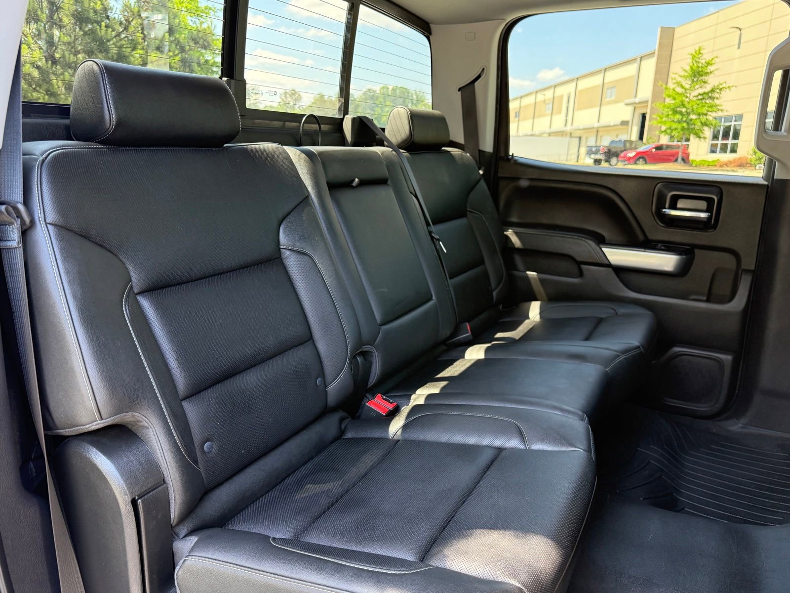Used 2018 Chevrolet Silverado 1500 LTZ Z71 w/ LTZ Plus Package AWD/4WD image 39