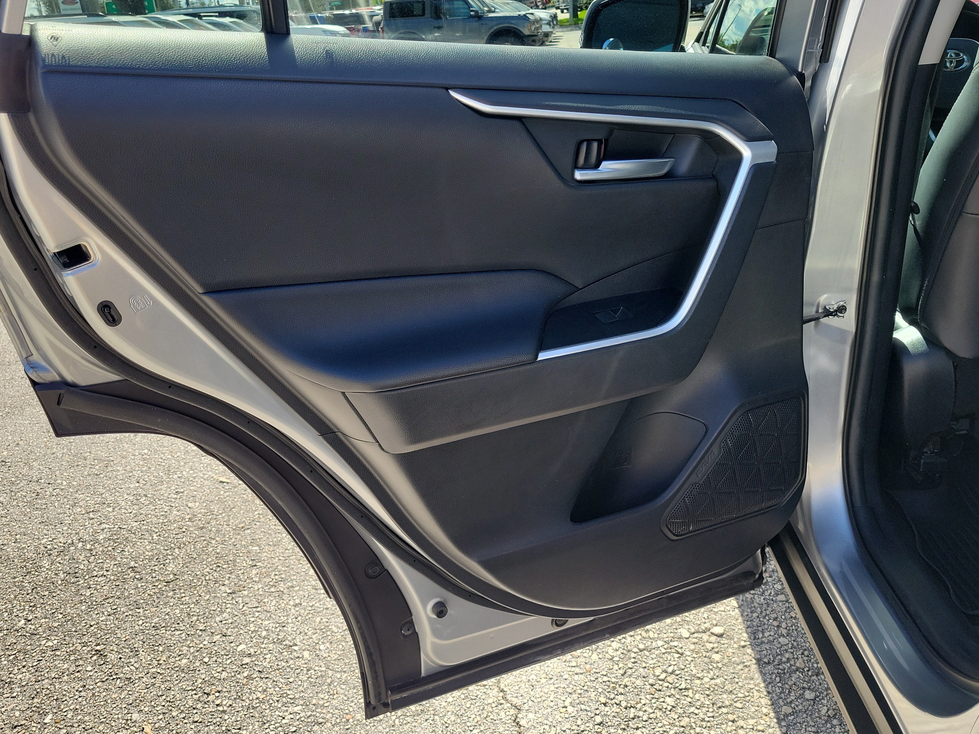 Used 2021 Toyota RAV4 XLE Premium FWD image 12