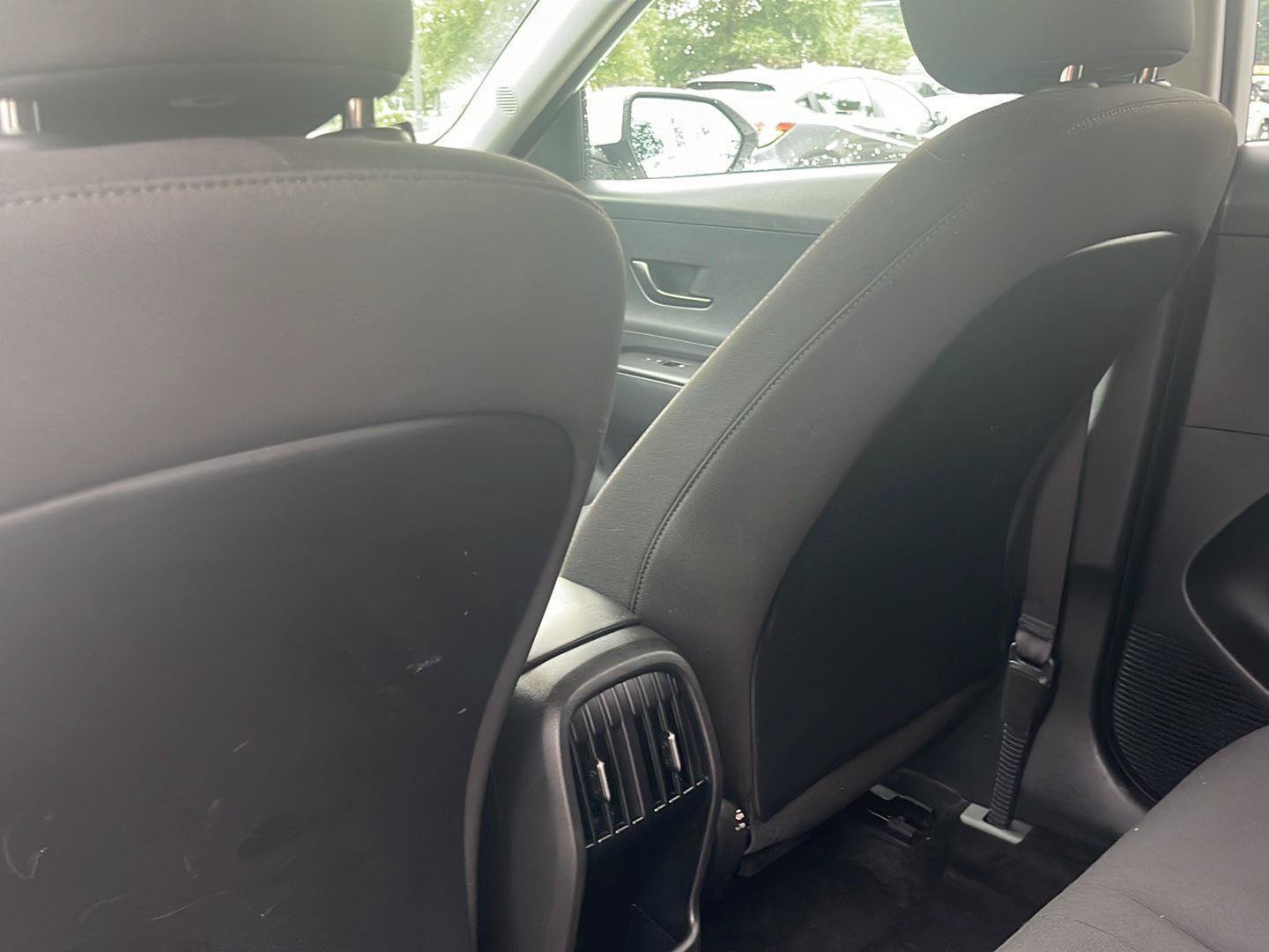 Certified 2025 Hyundai Kona SEL AWD/4WD image 18