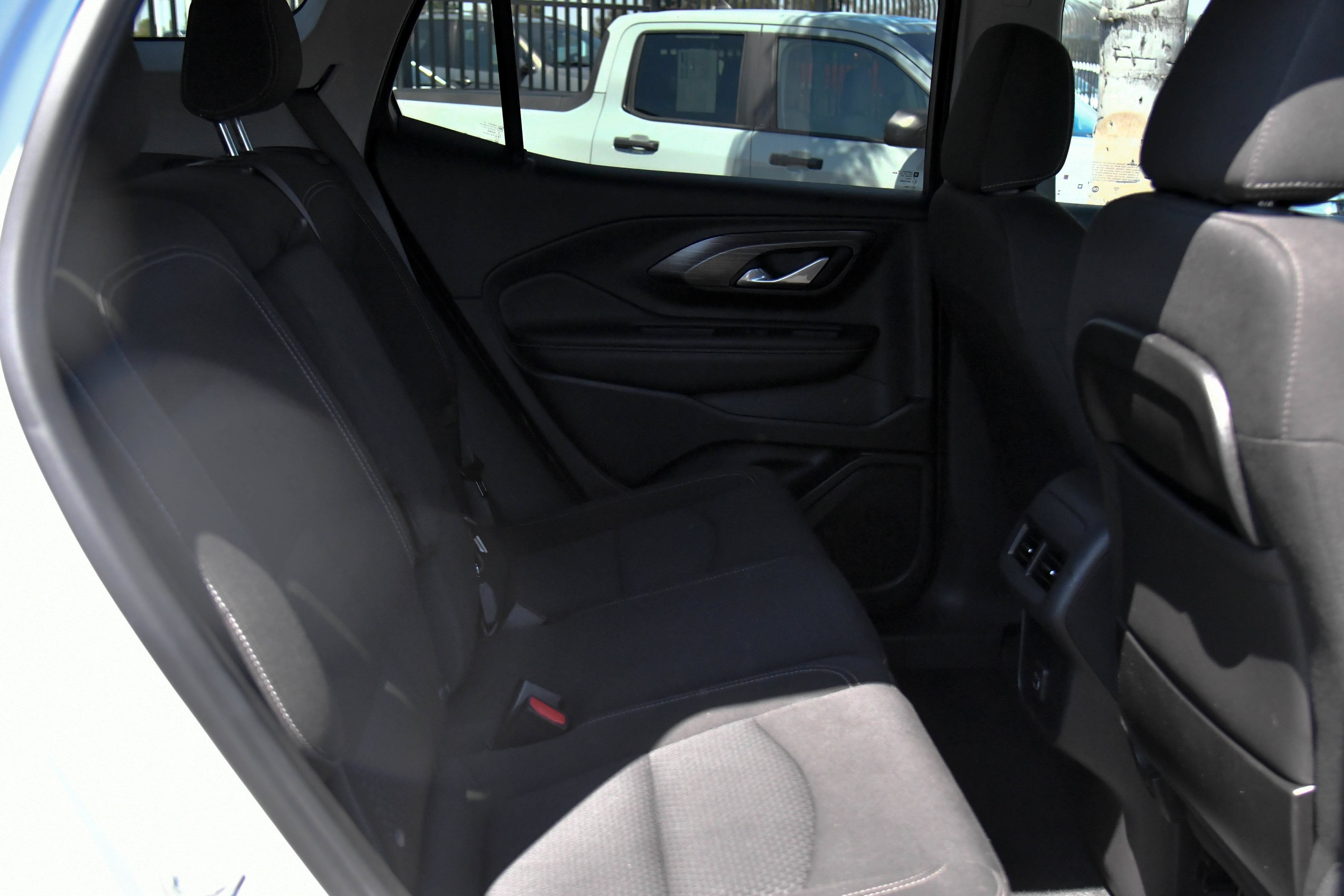 Used 2024 GMC Terrain SLE FWD image 38