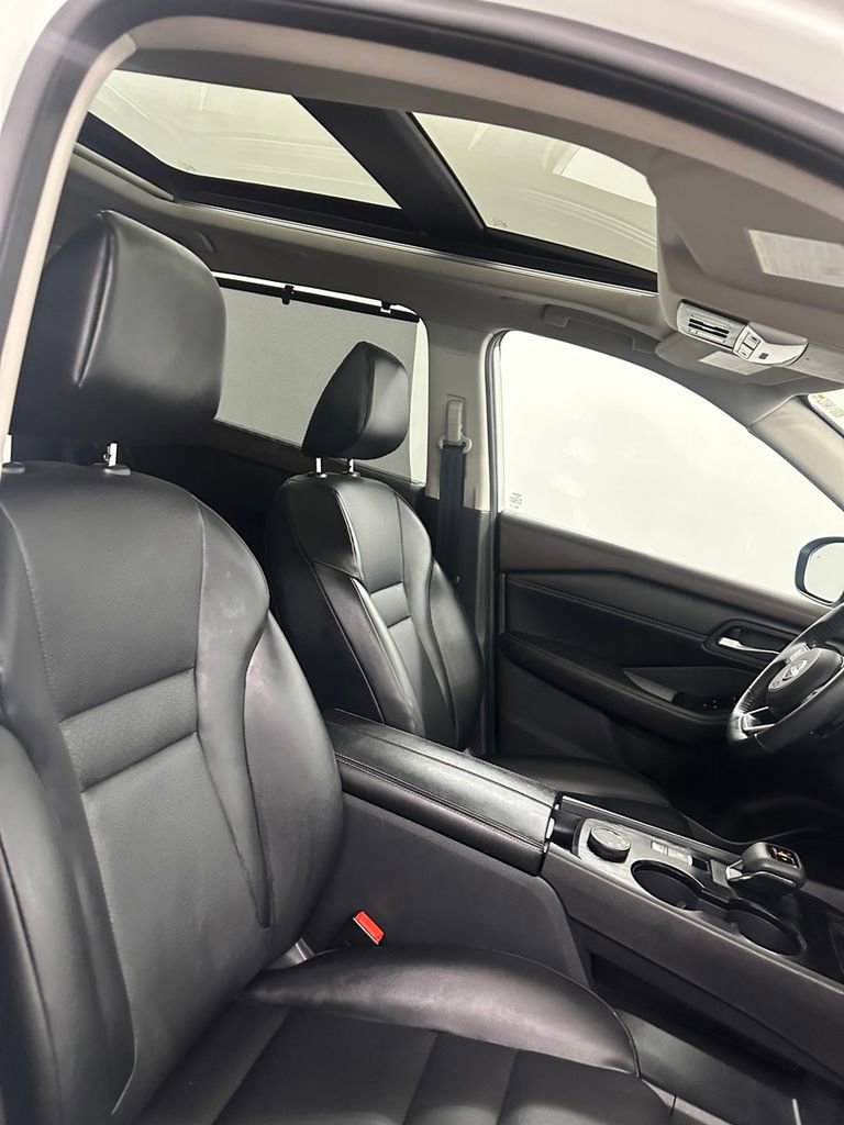 Used 2022 Nissan Rogue SV w/ SV Premium Package AWD/4WD image 34