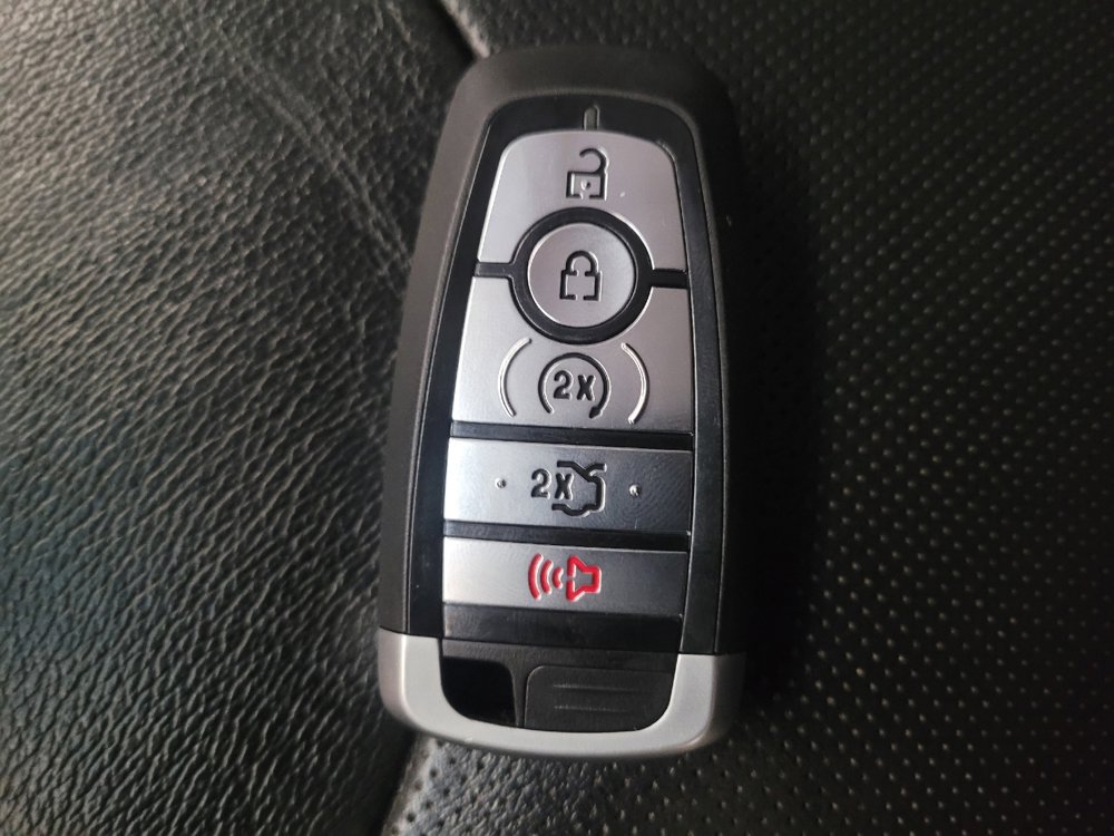 Used 2019 Ford Edge Titanium w/ Equipment Group 301A image 32