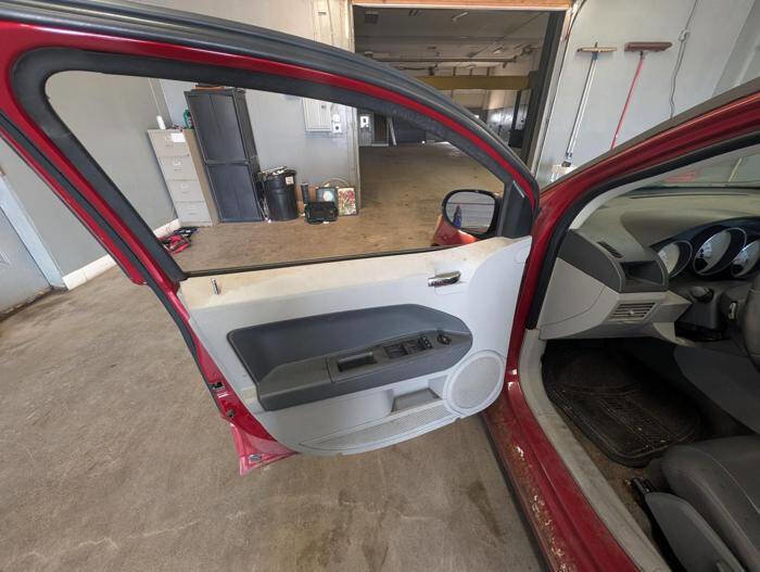 Used 2007 Dodge Caliber R/T w/ Leather Interior Group AWD/4WD image 22
