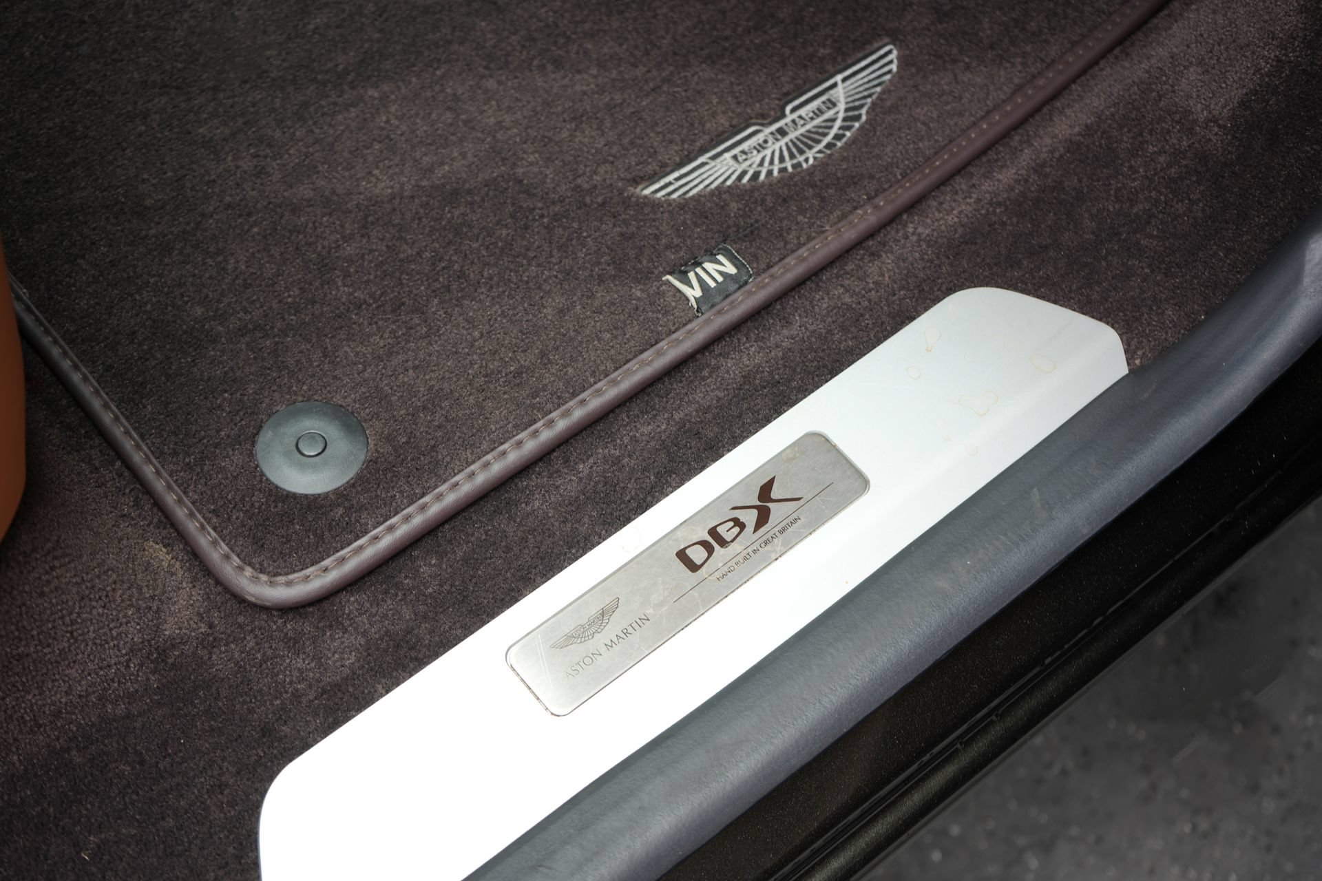 Used 2022 Aston Martin DBX AWD/4WD image 19