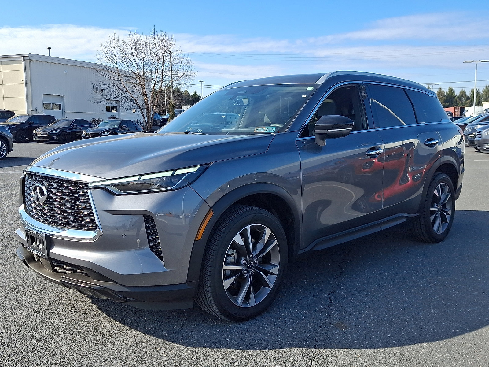 Certified 2023 INFINITI QX60 Luxe w/ Cargo Package image 3