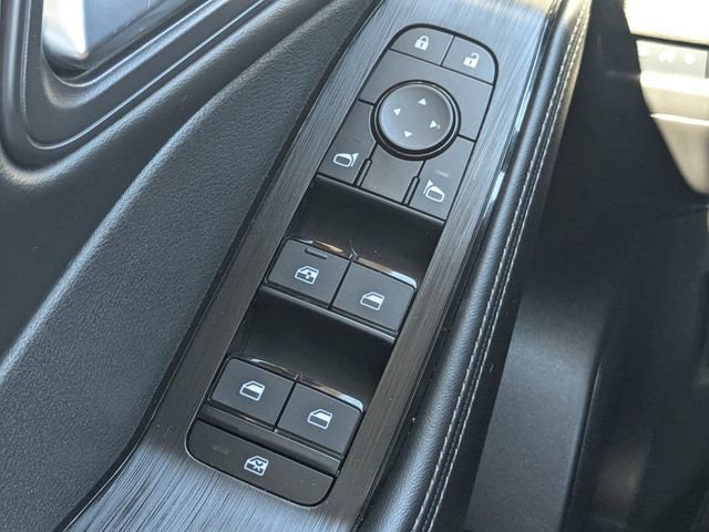 Used 2023 Nissan Rogue SV w/ SV Premium B Package image 32