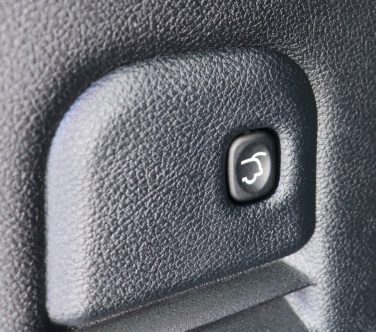 Used 2020 Dodge Durango GT image 26