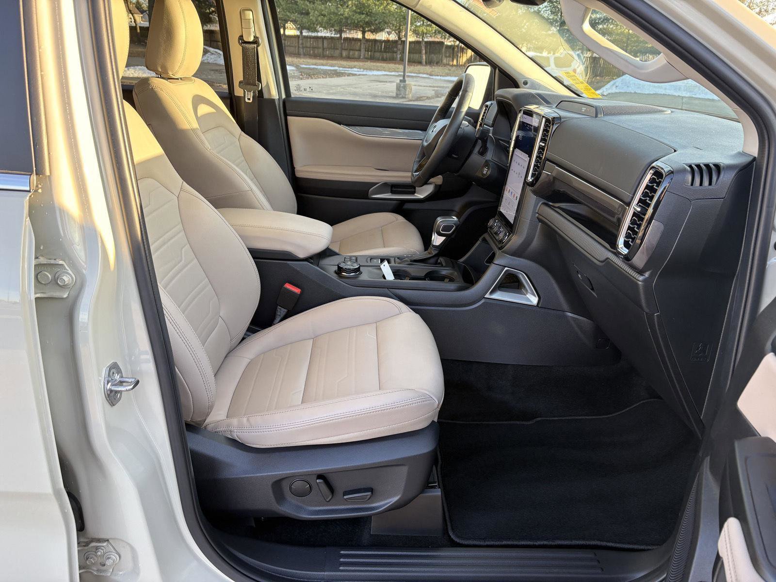 Used 2025 Ford Ranger Lariat w/ Advanced Towing Package image 19