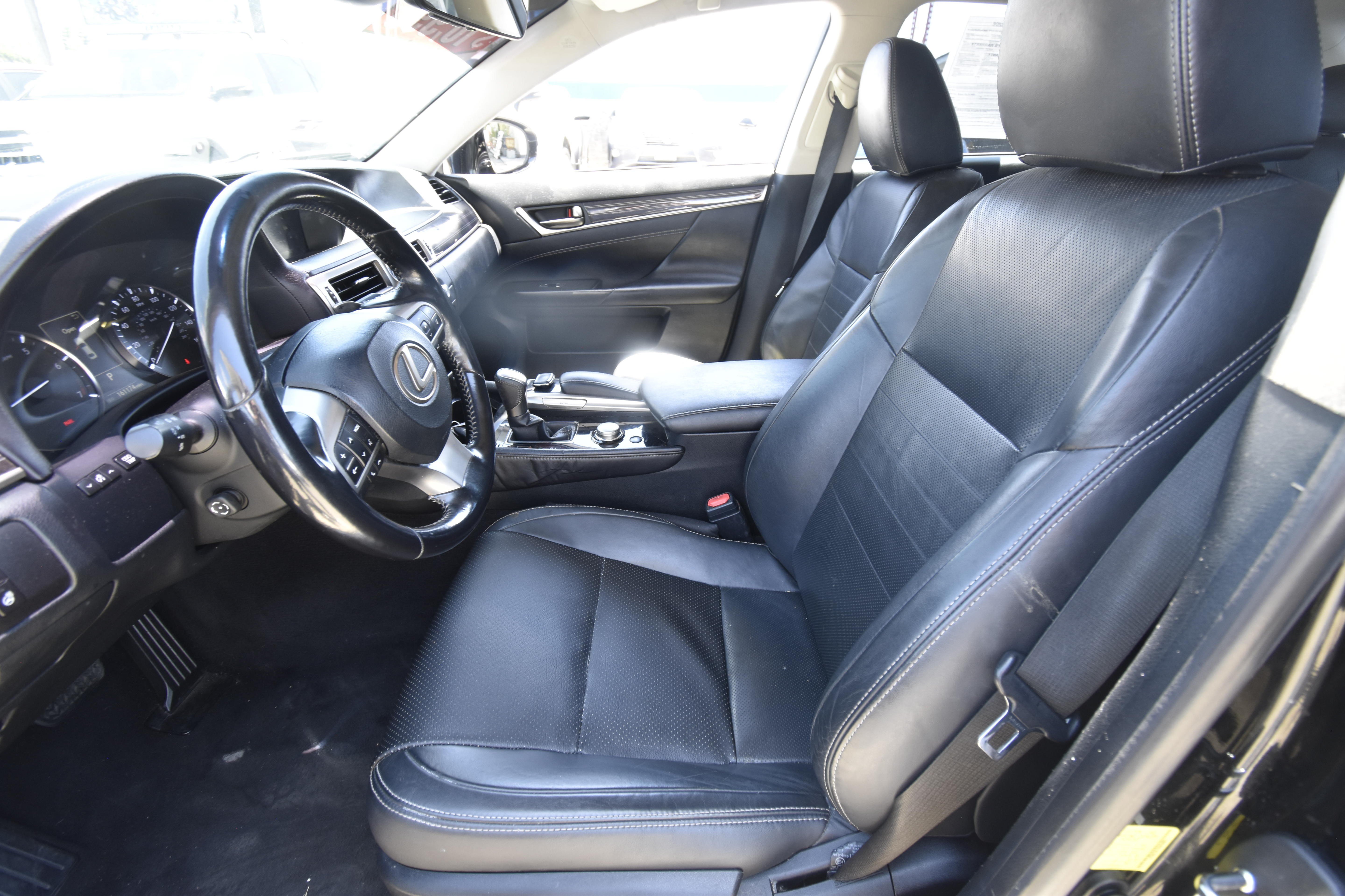 Used 2017 Lexus GS 350 w/ Preferred Accessory Package RWD image 7