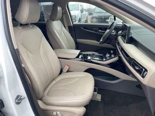 Used 2023 Lincoln Nautilus Standard w/ Premium Package image 37