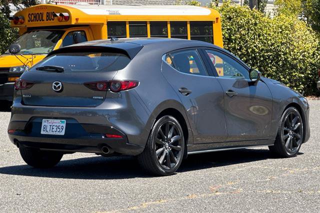 Used 2019 MAZDA MAZDA3 Hatchback w/ Premium Package FWD image 3