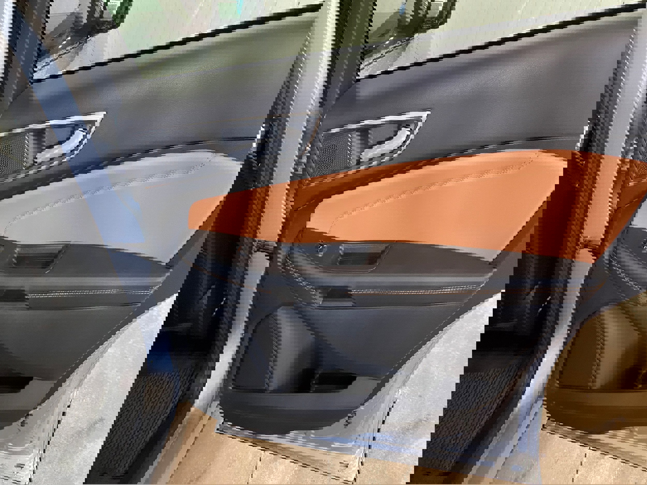 Used 2024 Ford Edge Titanium w/ Titanium Elite Package image 30