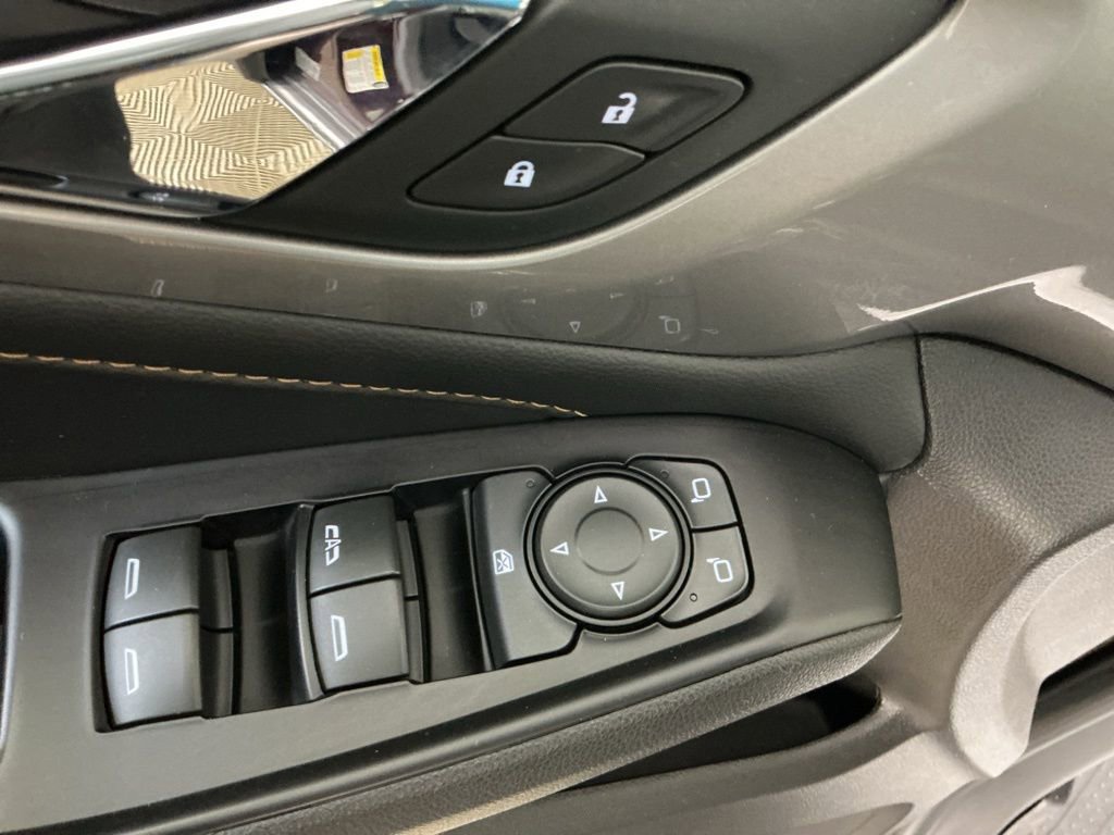 Used 2018 Chevrolet Traverse LT image 7