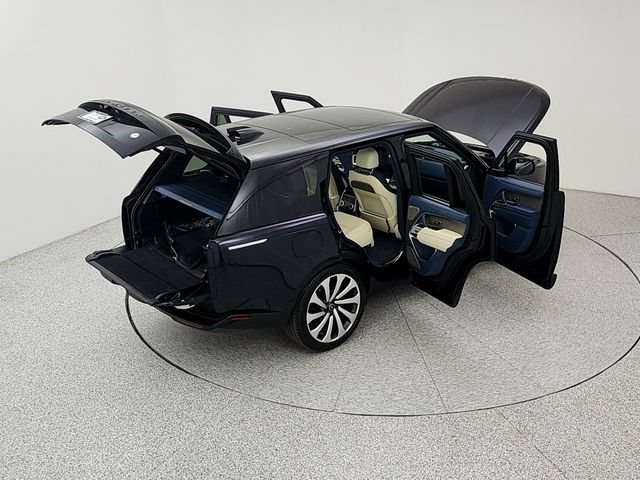 Certified 2025 Land Rover Range Rover SV AWD/4WD image 41