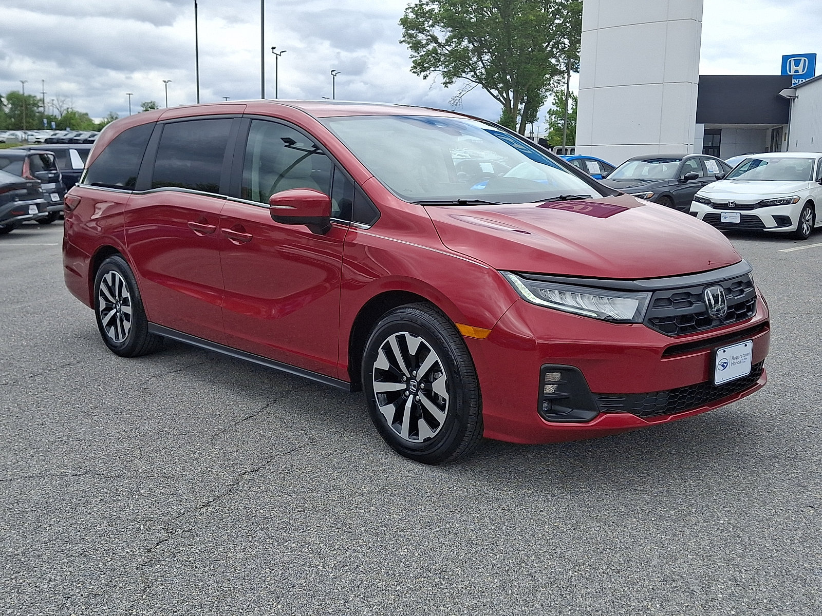 Certified 2025 Honda Odyssey EX-L image 1