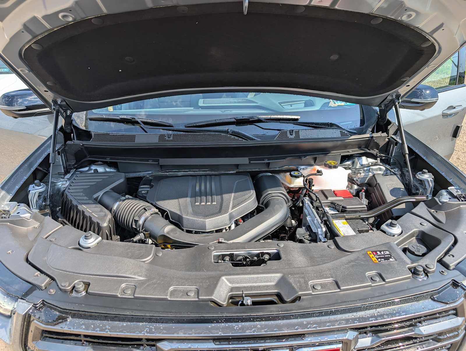 New 2026 GMC Acadia AT4 w/ Luxury Package AWD/4WD image 11