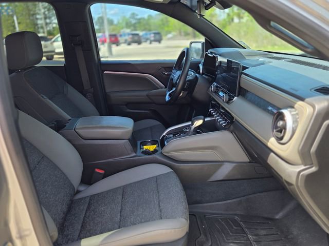 Used 2024 Chevrolet Colorado ZR2 w/ Technology Package image 17