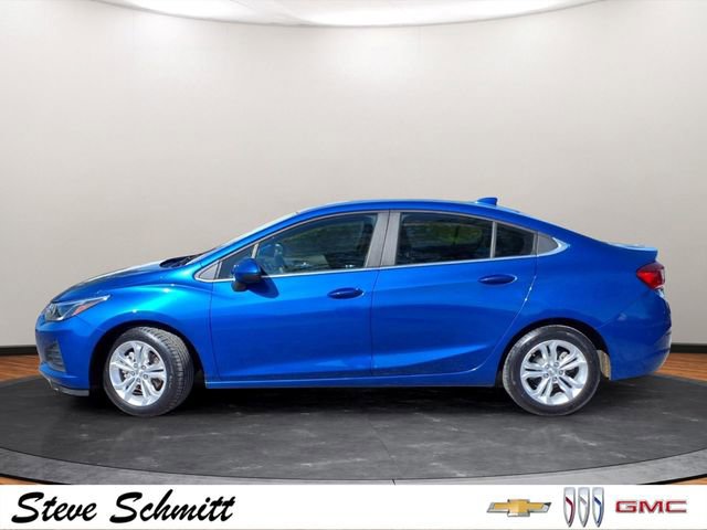 Certified 2019 Chevrolet Cruze LT FWD image 2