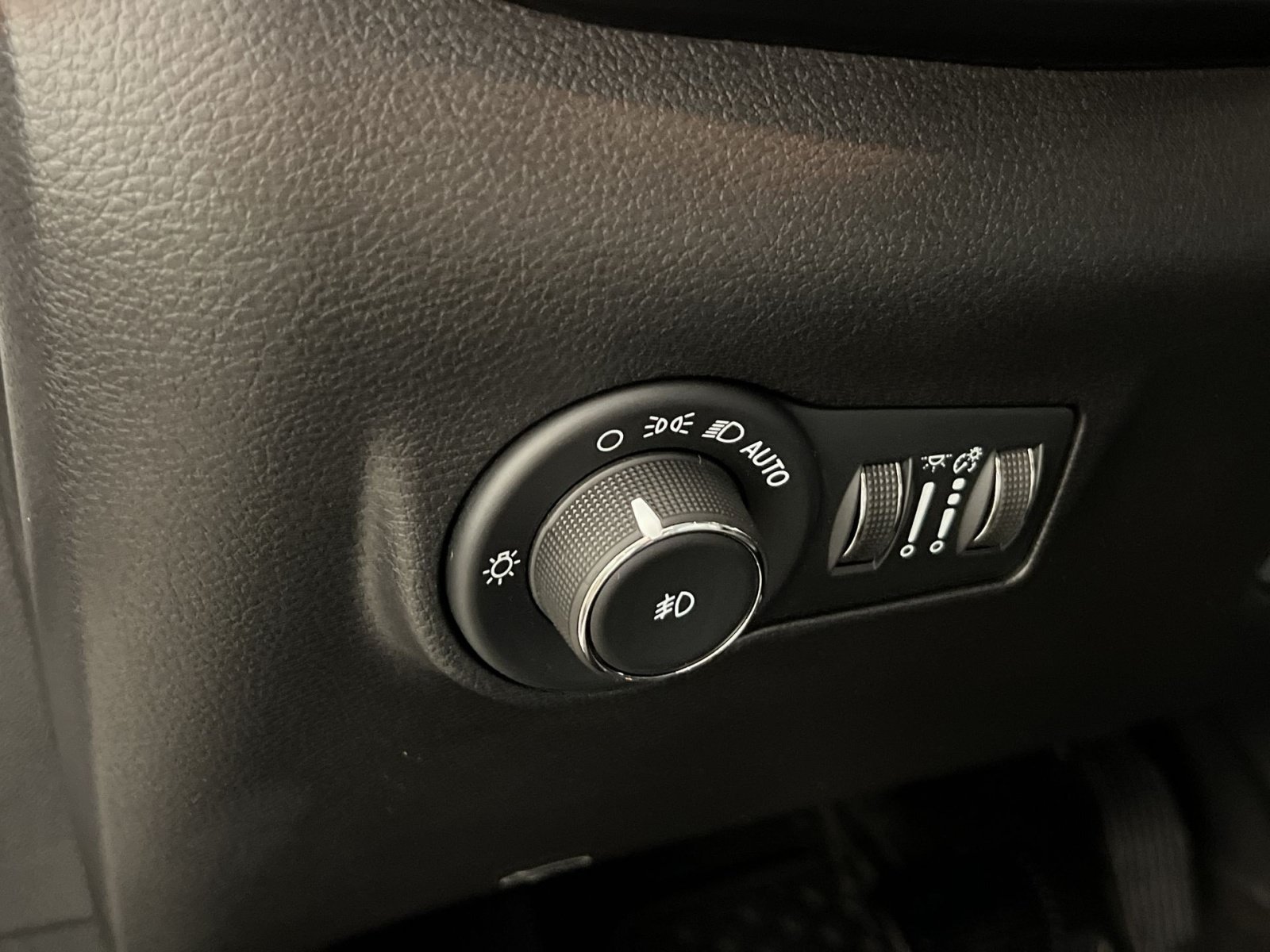 Used 2022 Jeep Compass Trailhawk w/ Trailhawk Elite Group AWD/4WD image 32