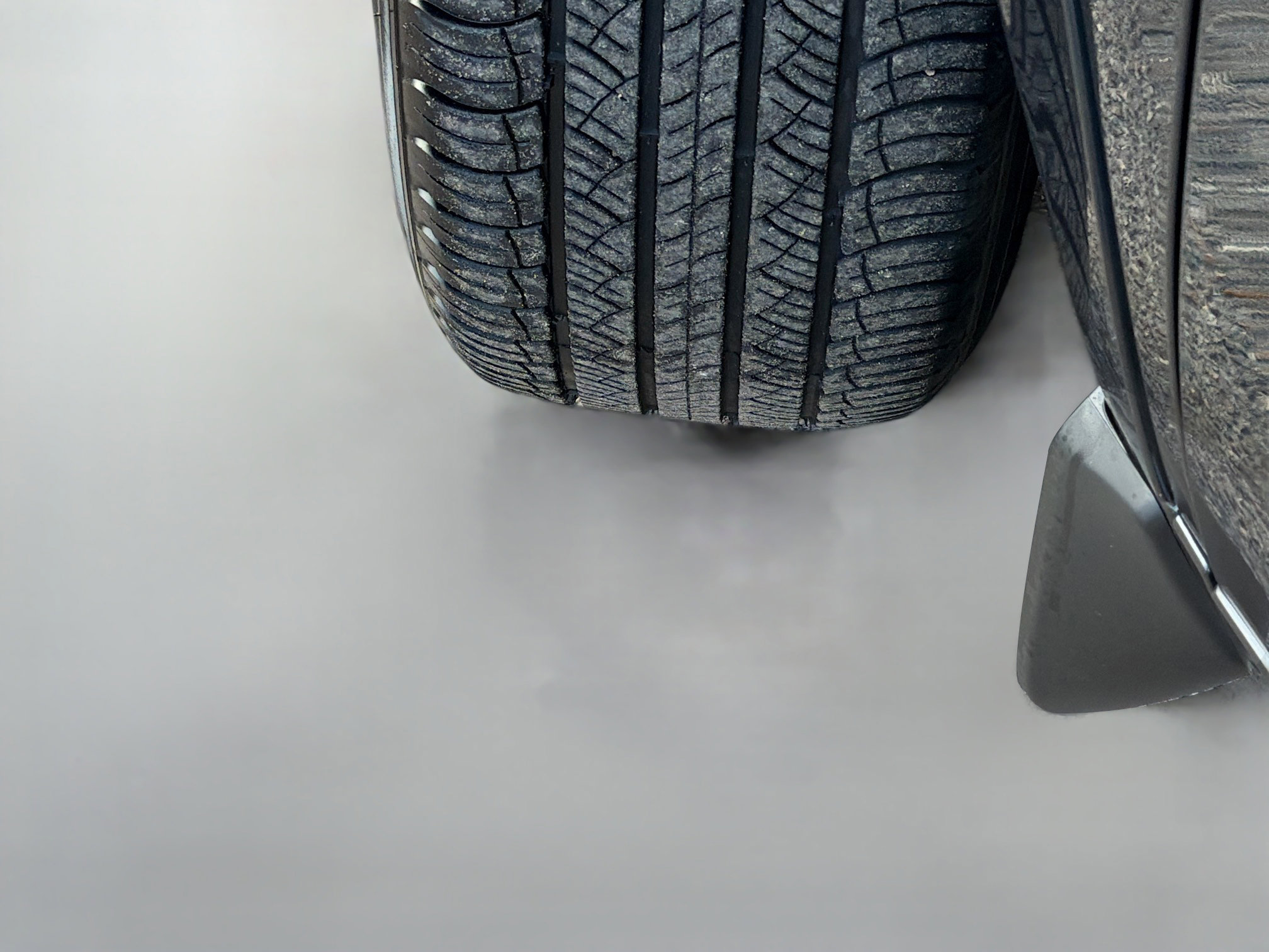 Used 2025 Land Rover Discovery Sport S image 42