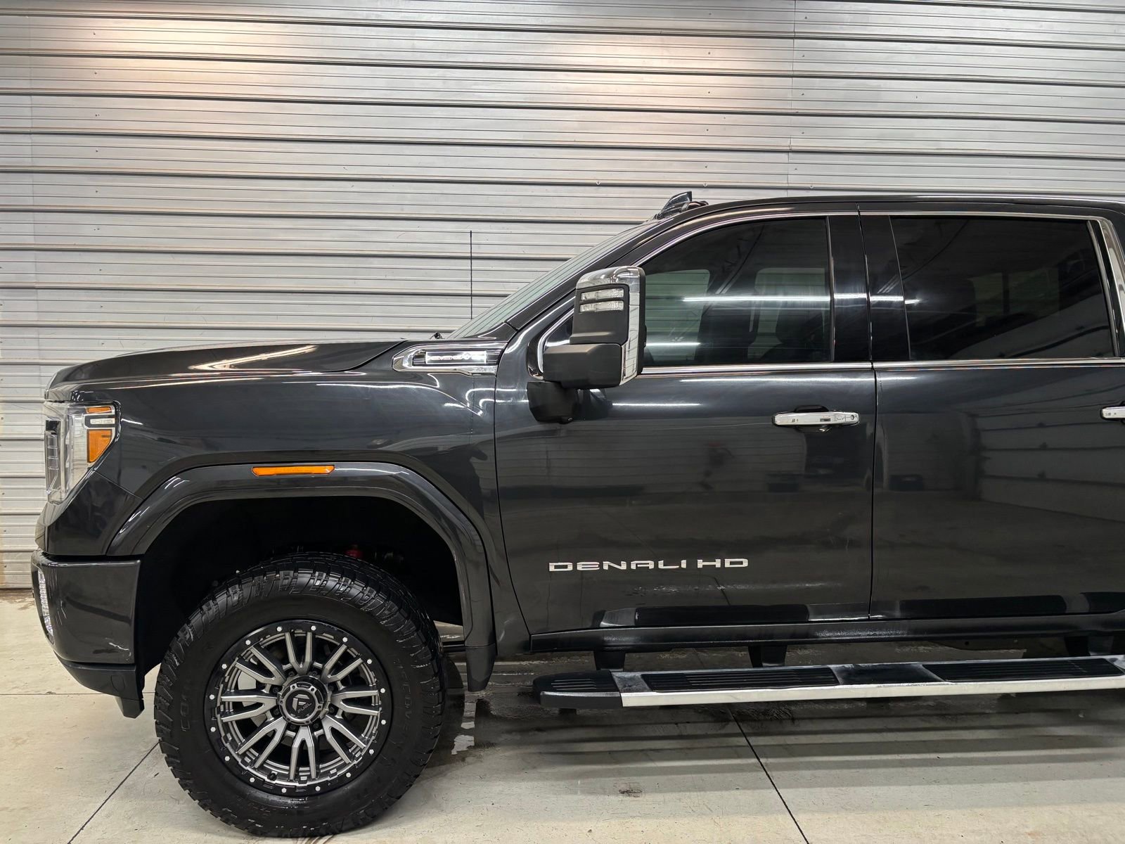 Used 2020 GMC Sierra 3500 Denali w/ Denali Ultimate Package image 3