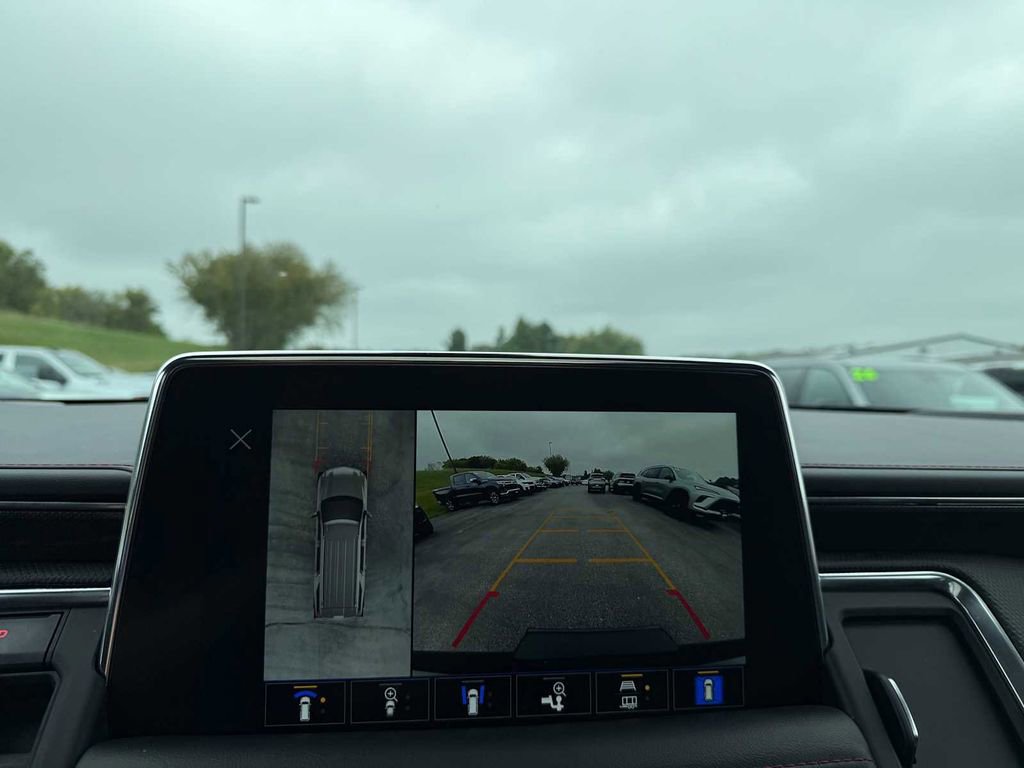 Used 2022 Chevrolet Tahoe RST image 34