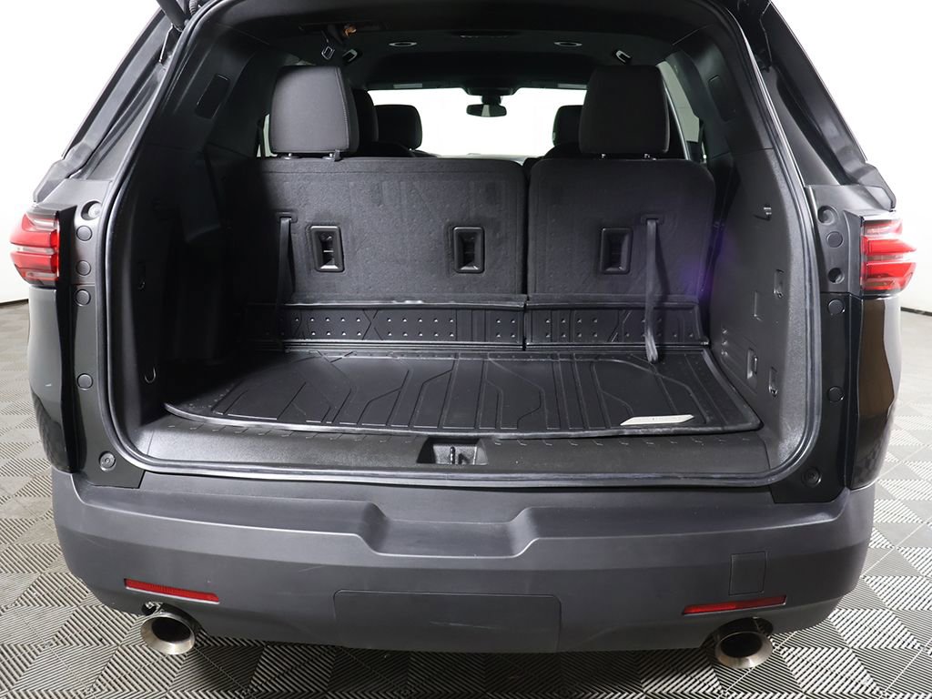 Used 2023 Chevrolet Traverse LT AWD/4WD image 16