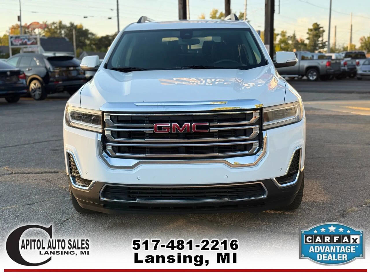 Used 2021 GMC Acadia SLE w/ Driver Convenience Package image 3