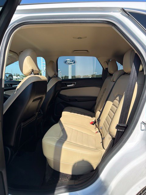 Used 2015 Ford Edge SEL w/ Equipment Group 201A FWD image 9