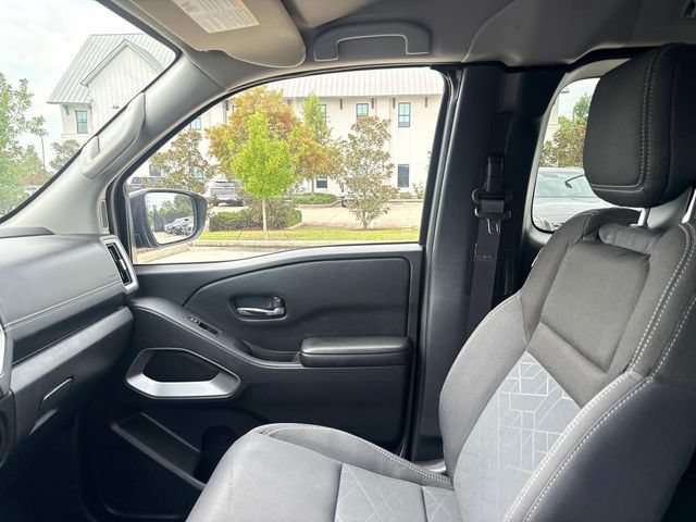 Used 2025 Nissan Frontier SV RWD image 21
