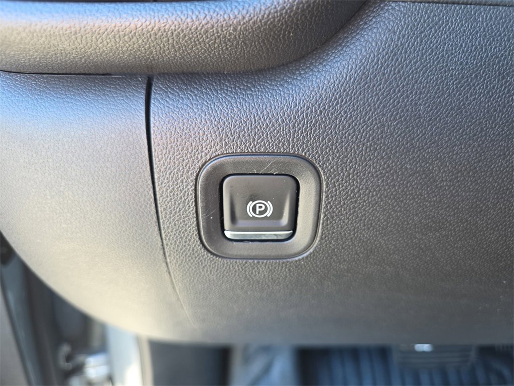 Used 2025 Chevrolet Silverado 1500 W/T image 20