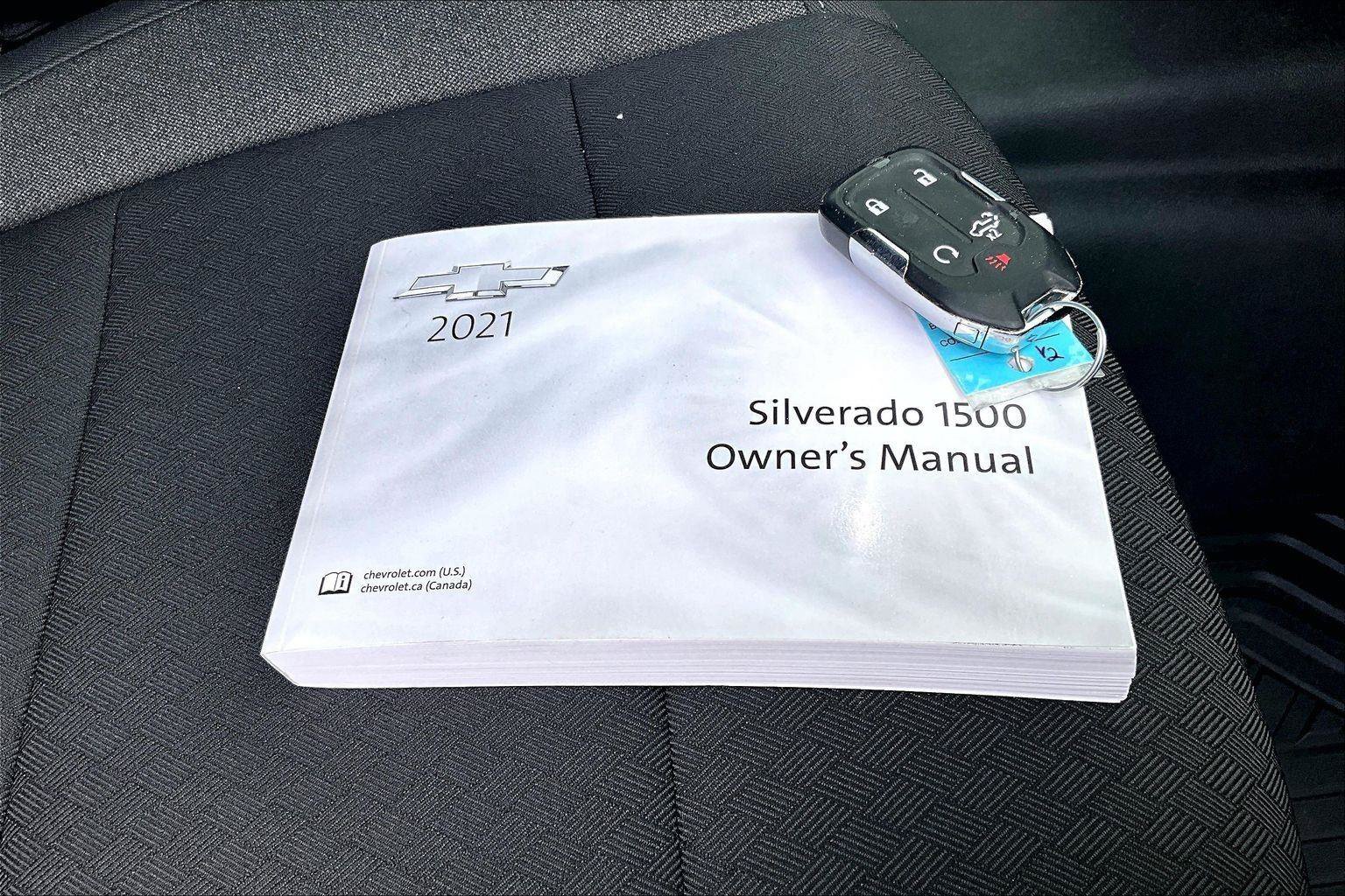 Used 2021 Chevrolet Silverado 1500 RST AWD/4WD image 12