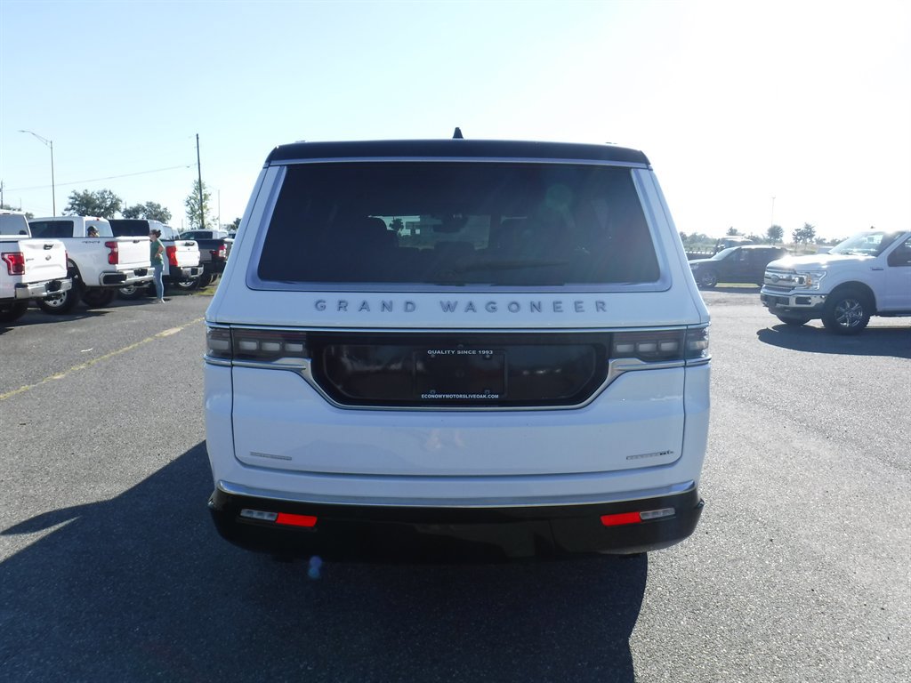 Used 2023 Jeep Grand Wagoneer L Series II image 5