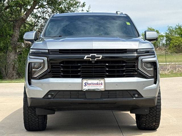 Used 2025 Chevrolet Tahoe RST w/ Comfort Package AWD/4WD image 2