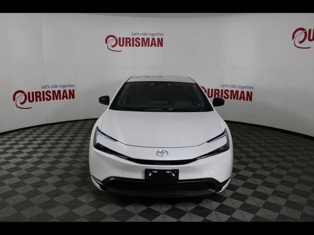 Used 2025 Toyota Prius LE FWD image 14