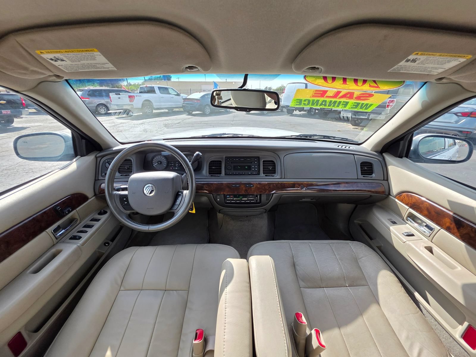 Used 2010 Mercury Grand Marquis LS RWD image 2