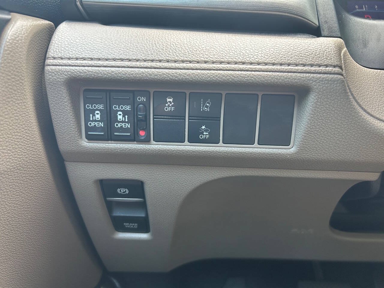 Used 2019 Honda Odyssey EX image 16