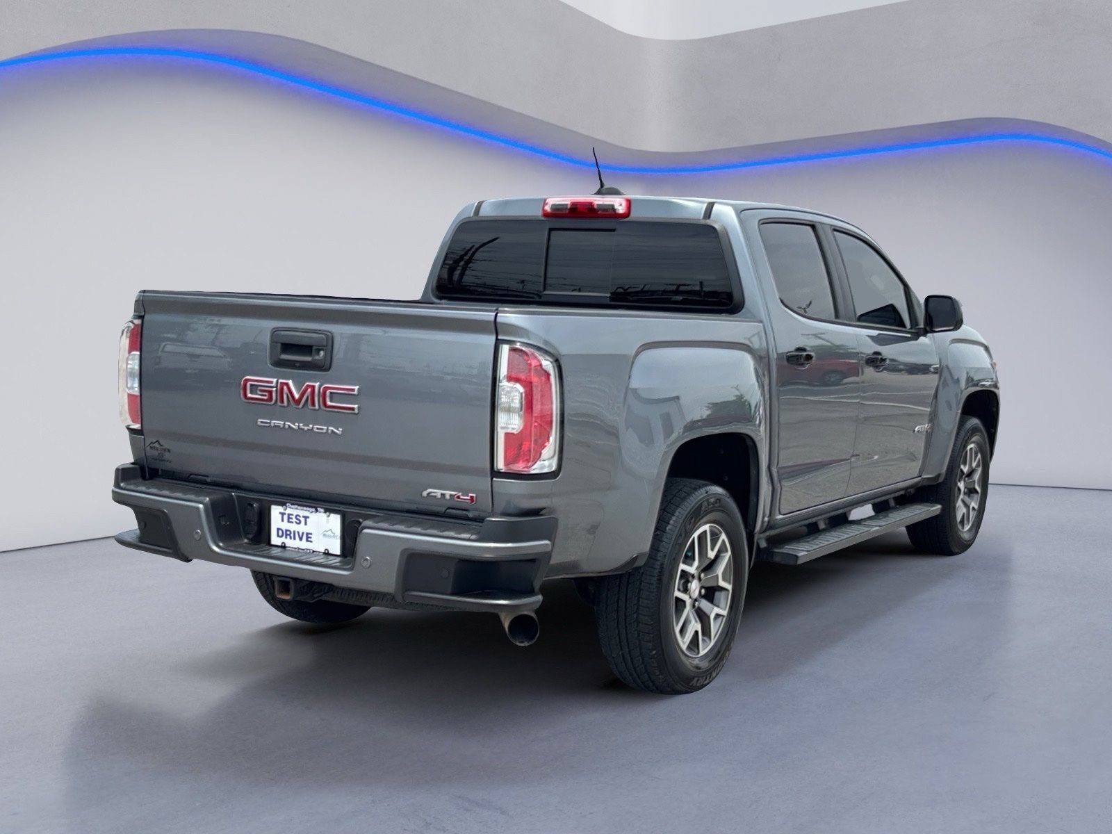Used 2021 GMC Canyon AT4 w/ Driver Alert Package AWD/4WD image 3