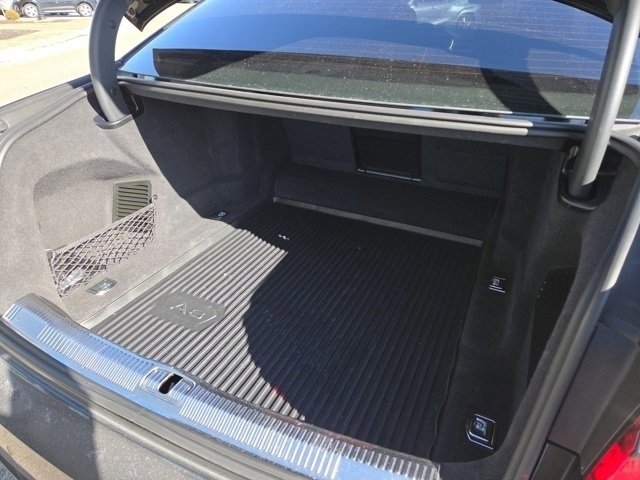 Used 2021 Audi A8 L 3.0T w/ Executive Plus Package image 29