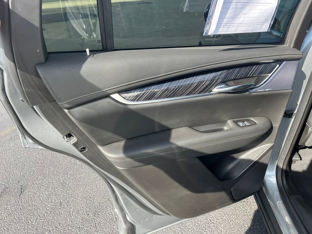 Used 2025 Cadillac XT6 Premium Luxury image 22