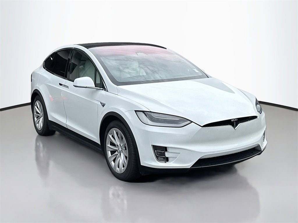 Used 2017 Tesla Model X 75D image 3