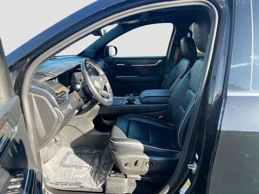 Used 2024 GMC Acadia Denali w/ Super Cruise Package image 22