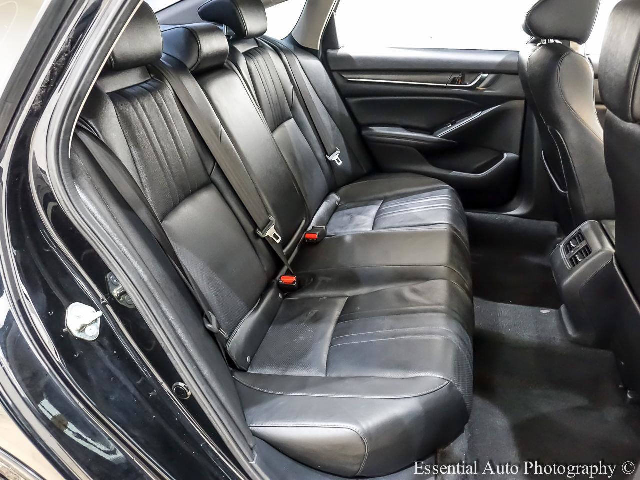 Used 2020 Honda Accord Touring image 30