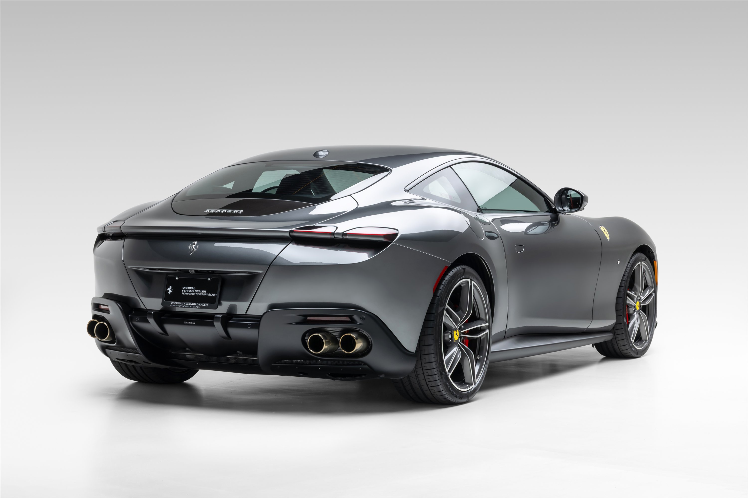 Used 2022 Ferrari Roma RWD image 7