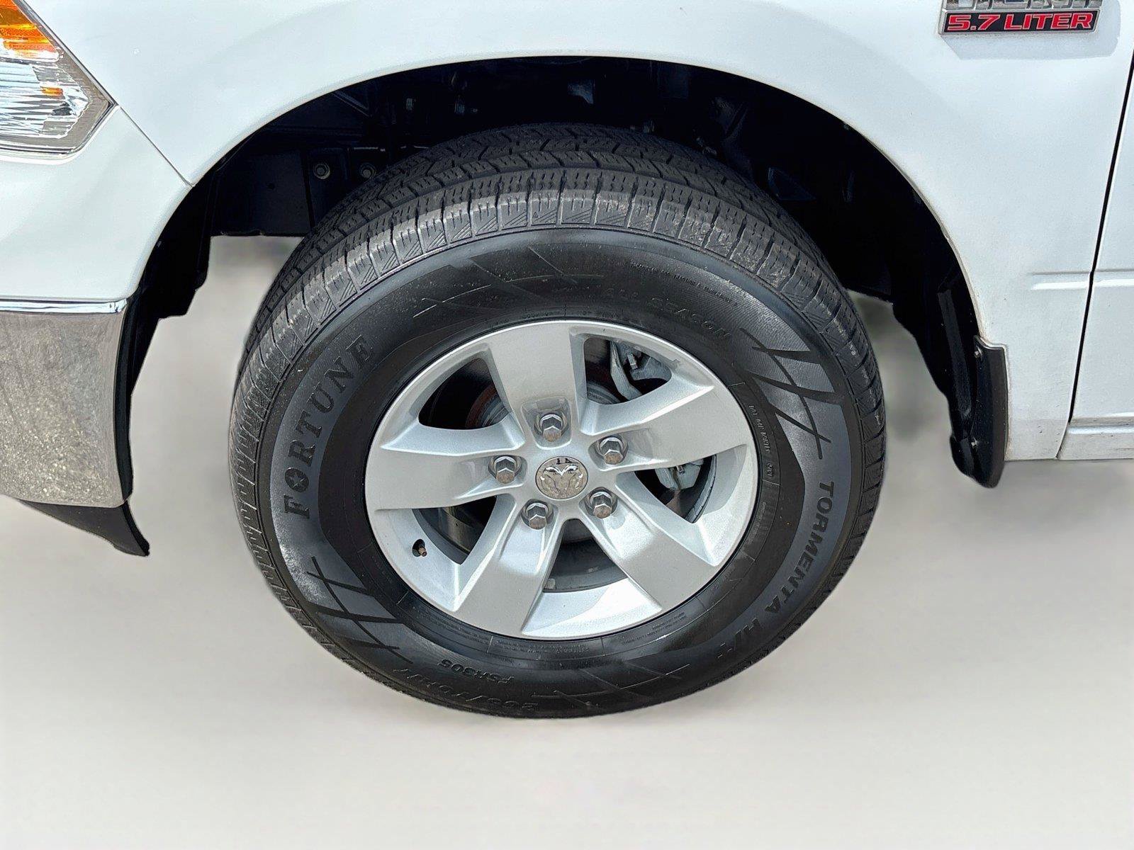 Used 2020 RAM 1500 Classic SLT RWD image 29