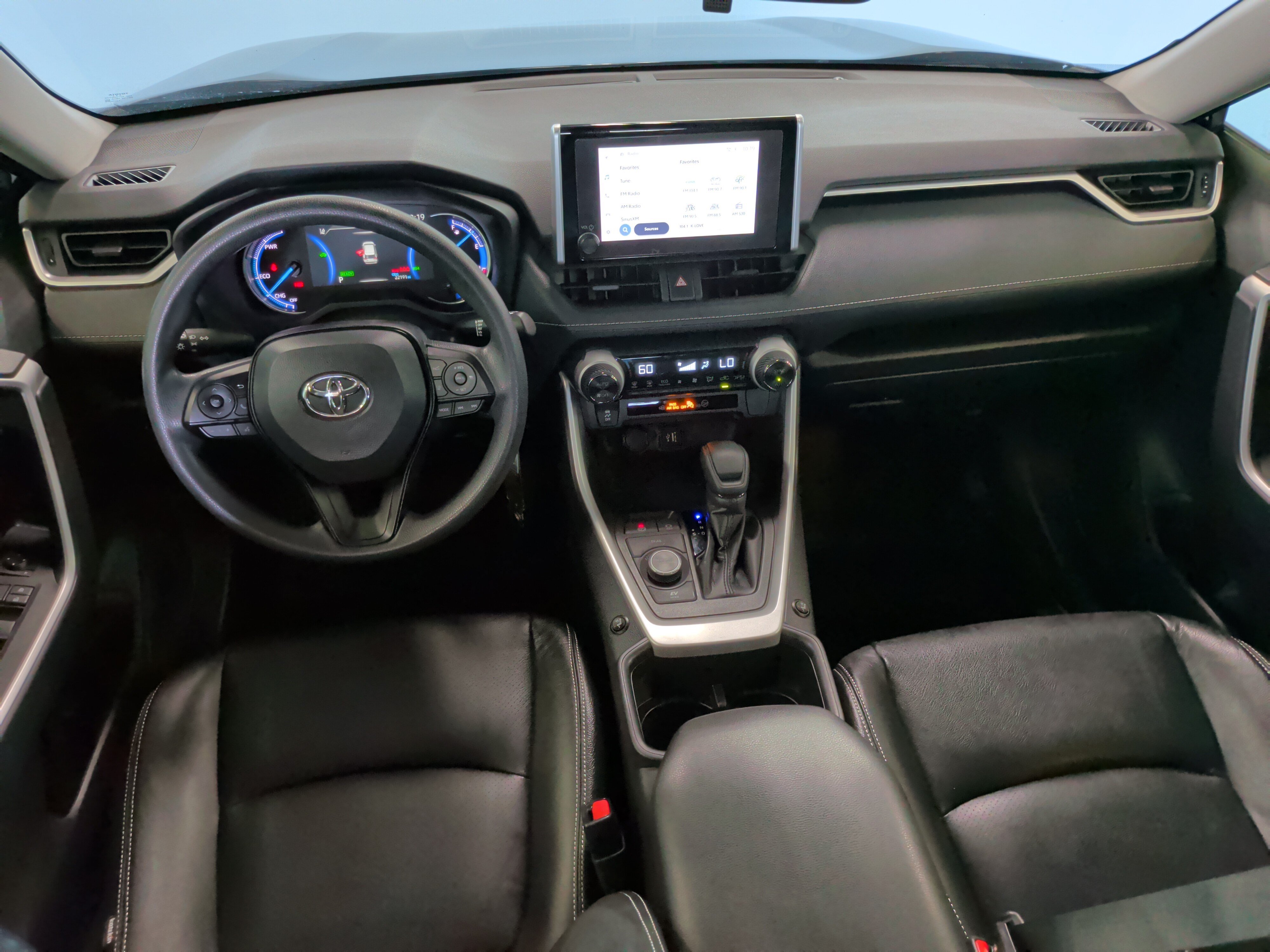 Certified 2025 Toyota RAV4 LE AWD/4WD image 17